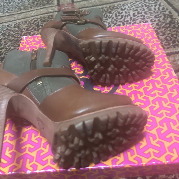 Tory Burch  high heeled open toe boots - Picture 6 of 6